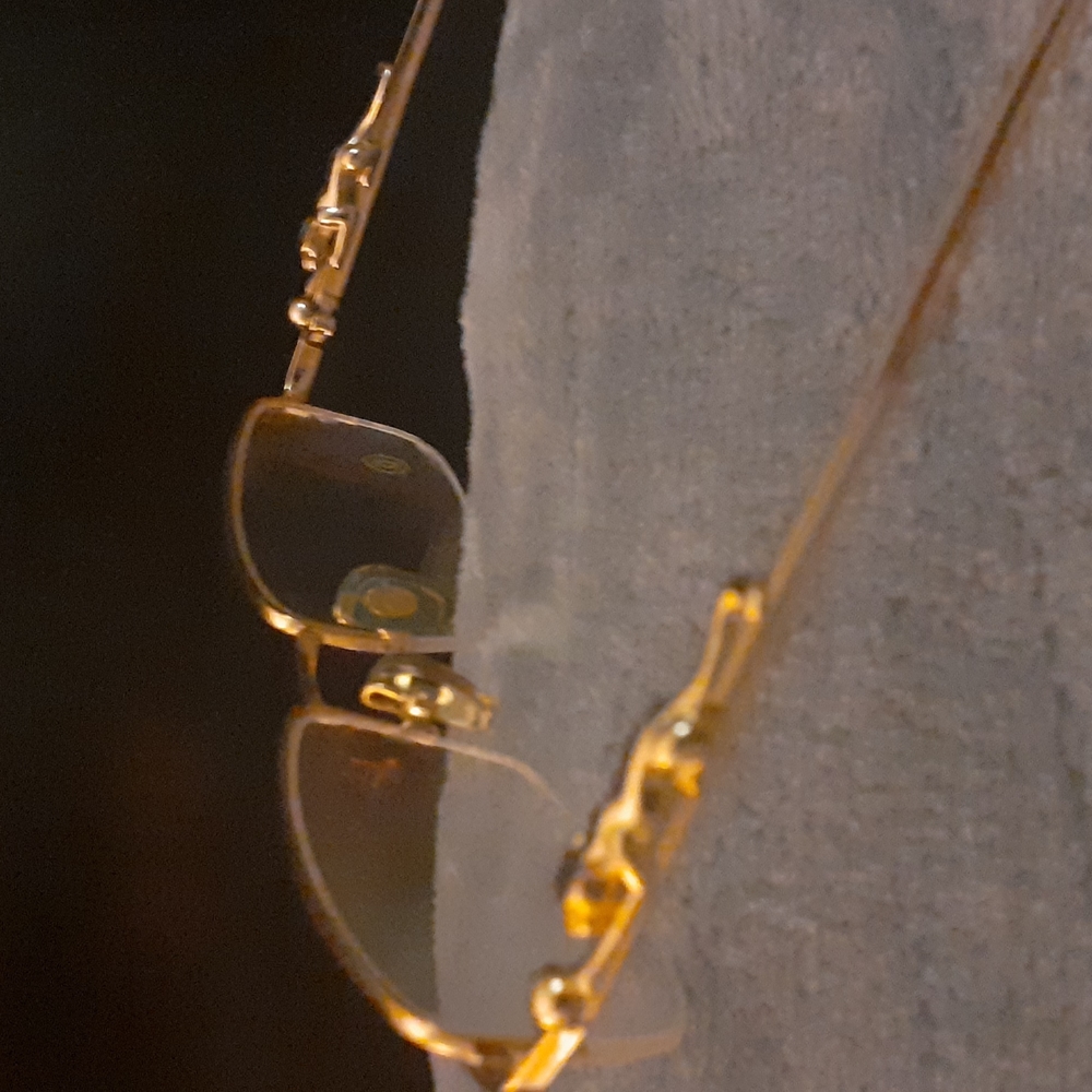 Gold Cartier eyewear unisex, can offer 35% off purchase